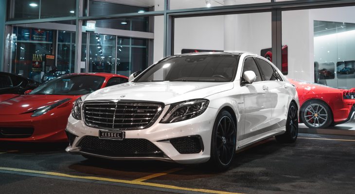 Car dealership image